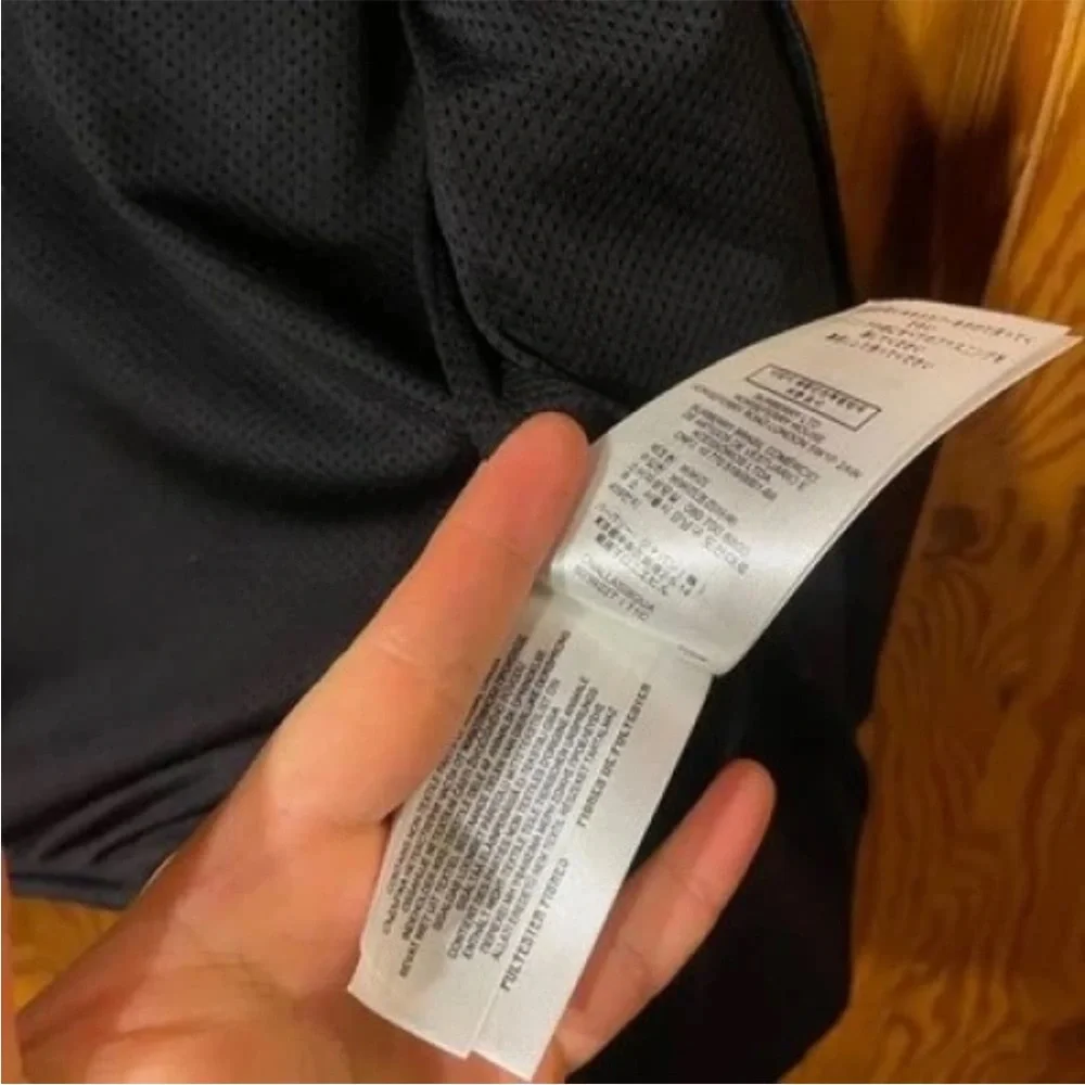 Burberry Men's Blue and Black Down Patterned Vest - Picture 5 of 9